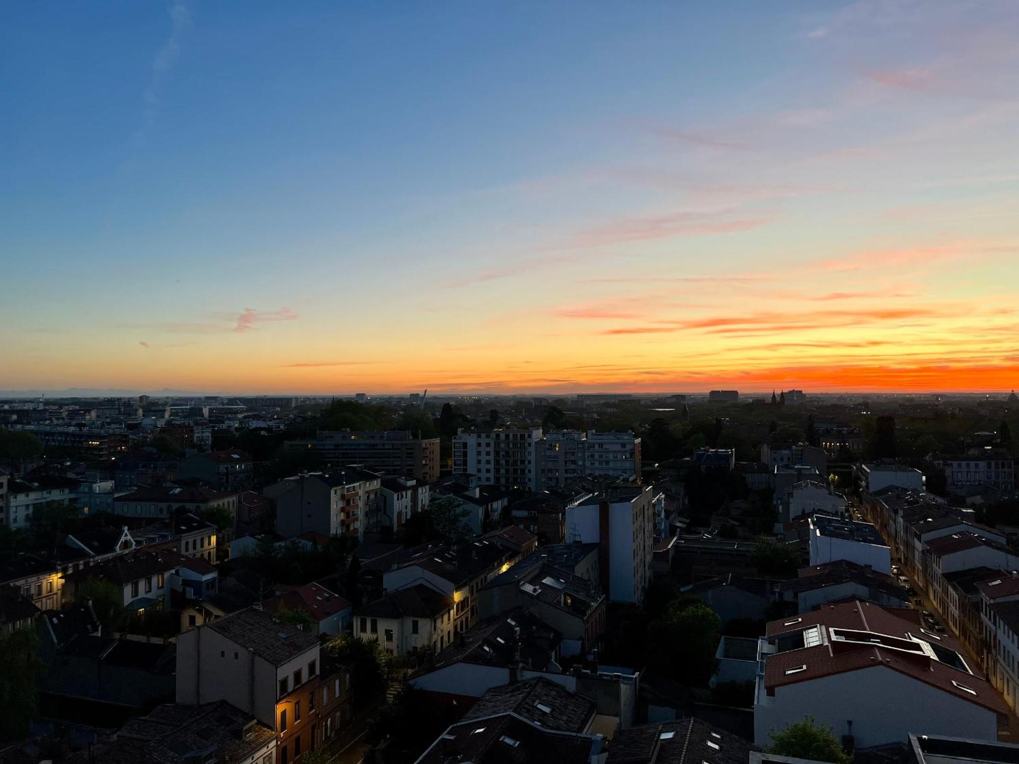 Sunset Duplex - Grand-Rond, Jardin Des Plantes, Centre-Ville, 2 Bdrs 60M2, Ac, Free Public Car Park 200M Away, Netflix - T3 60M2 Avec Clim, Parking Public Gratuit A 200M 툴루즈 외부 사진